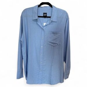 GAP Over-Sized Boyfriend Button-Up Light Blue Shirt Size: Large NWT